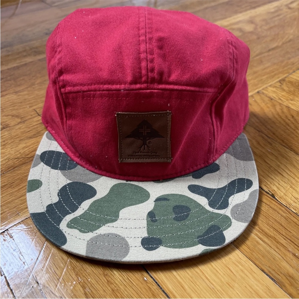 LRG Lifted Research Group Patch Green Camo Brim Leather Strap Red & Green